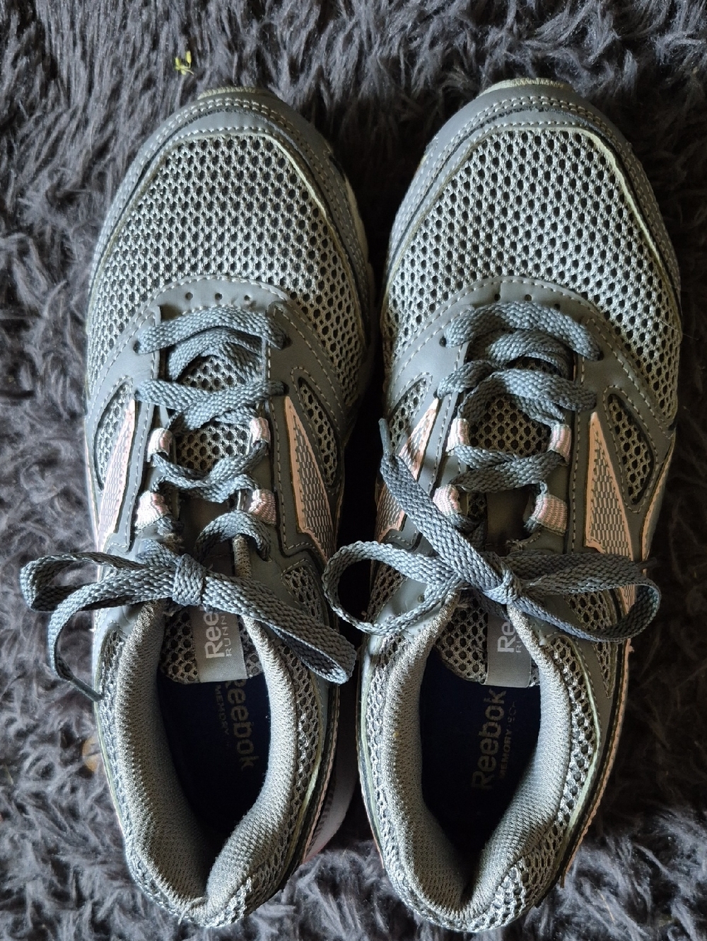 Reebok womens running shoes sz.7